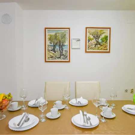 Apartment Apartman U Centru Grada