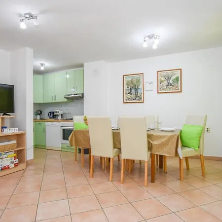 Apartment Apartman U Centru Grada
